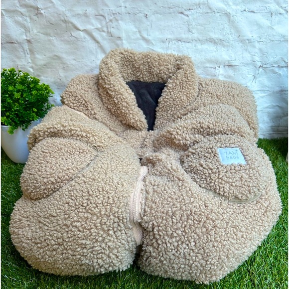 7AM CAR SEAT COCOON - TEDDY
$105
Oatmeal
One Size 0-12M - Picture 14 of 15